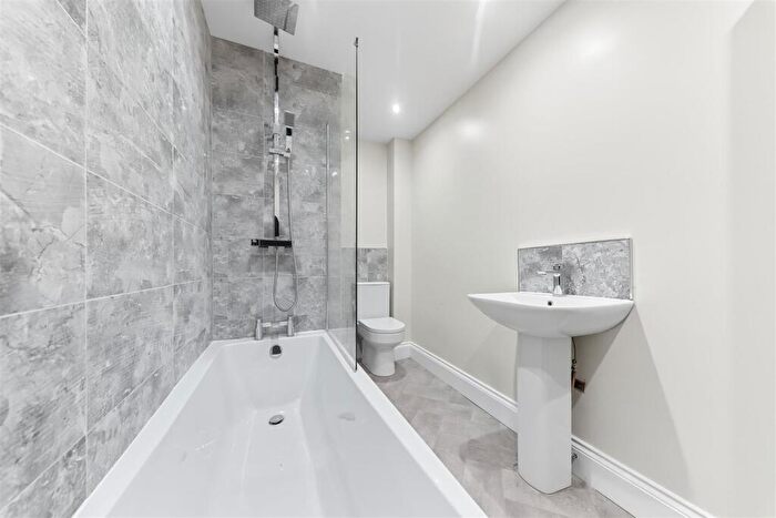 1 Bedroom Apartment To Rent In Northgate, Cleckheaton, BD19