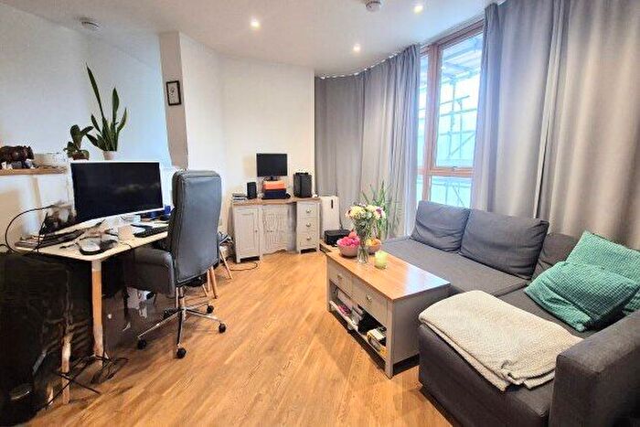 1 Bedroom Flat To Rent In Hannover Quay, Bristol, BS1