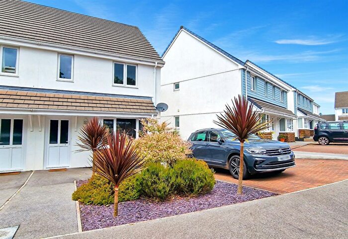 3 Bedroom Semi-Detached House For Sale In Copper Meadows, Reawla, TR27