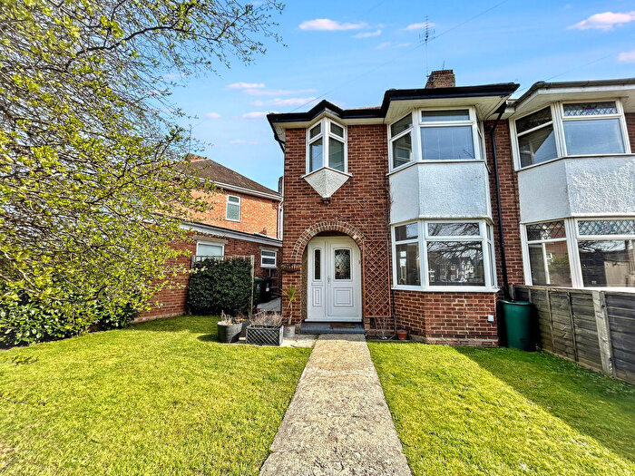 3 Bedroom Semi Detached House For Sale In Lowestoft Road, Gorleston, NR31