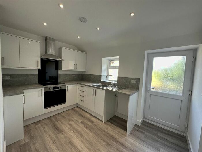 2 Bedroom Maisonette To Rent In Hill Street, Kingswood, Bristol, BS15