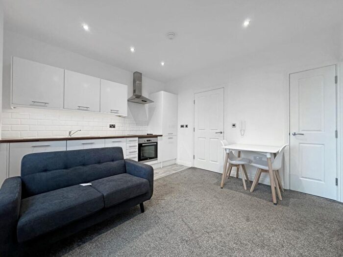 Studio To Rent In Fairway Court, Elland Road, Leeds, LS11