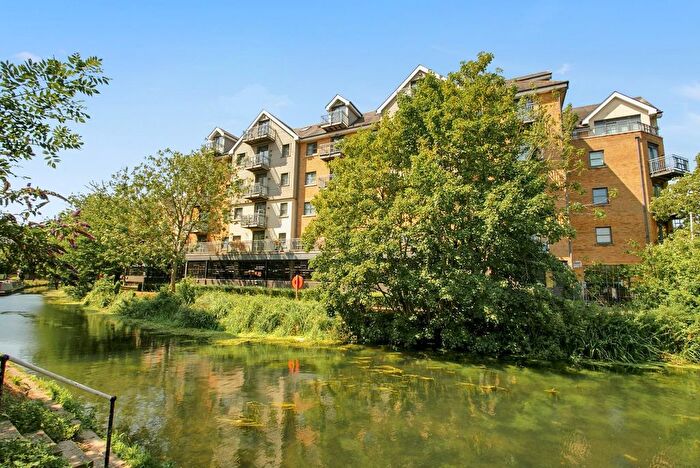 2 Bedroom Flat For Sale In Riverside, Bishop's Stortford, CM23