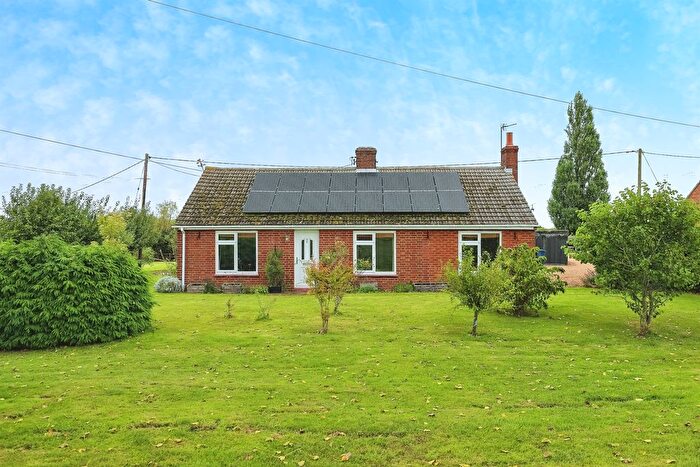 3 Bedroom Detached Bungalow For Sale In Upwood Road, Ramsey Heights, Huntingdon, PE26