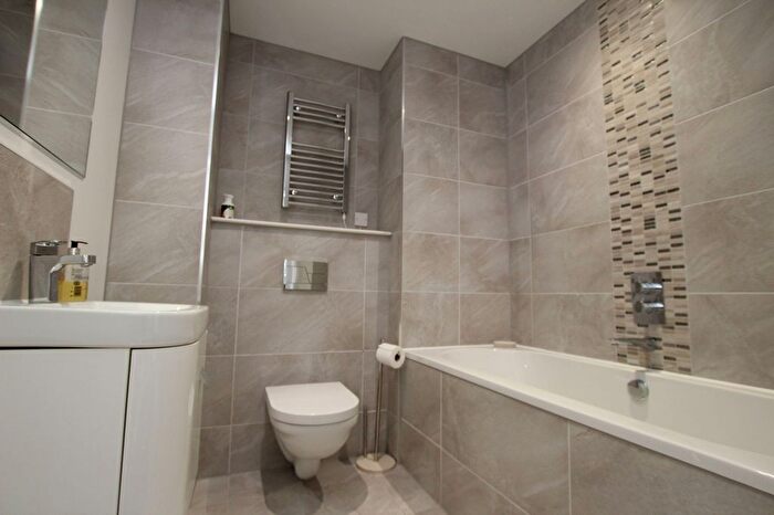 2 Bedroom Flat To Rent In Hounds Gate, Nottingham, NG1