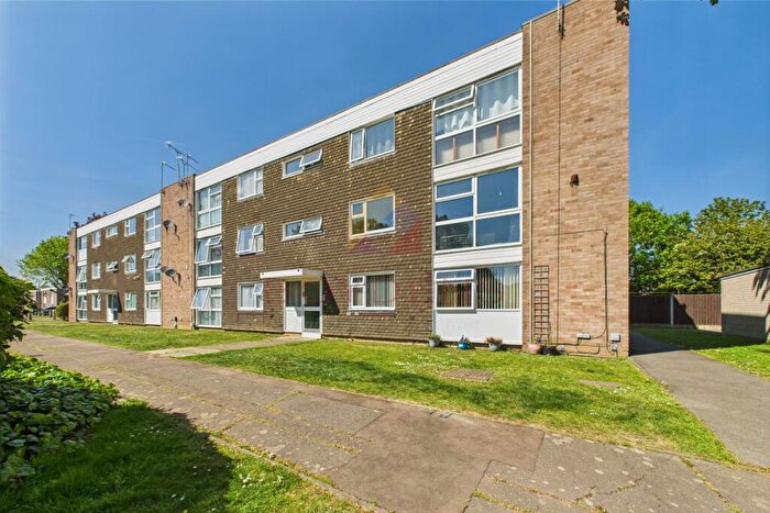 2 Bedroom Apartment For Sale In Lethe Grove, Colchester, CO2