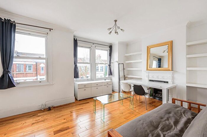 2 Bedroom Flat To Rent In Riffel Road, Willesden Green, NW2