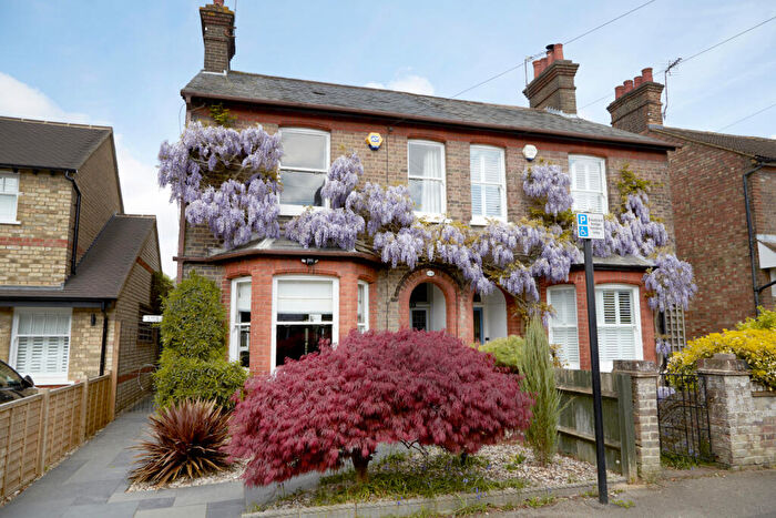 3 Bedroom Semi Detached House For Sale In Cornwall Road, Harpenden, Hertfordshire, AL5