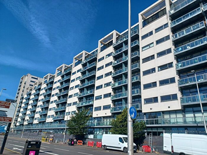 2 Bedroom Flat To Rent In Lancefield Quay, City Centre, Glasgow, G3