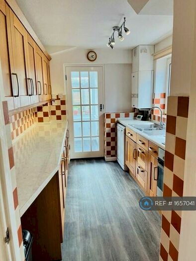 3 Bedroom Semi-Detached House To Rent In Rivermead Road, Exeter, EX2