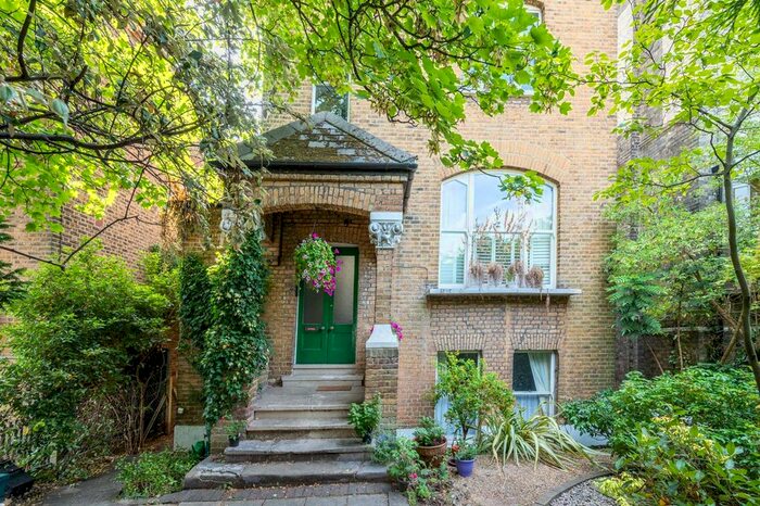 1 Bedroom Flat To Rent In ., Norwood, London, SE19