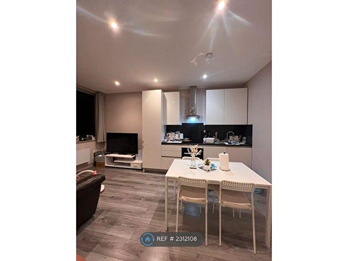 1 Bedroom Flat To Rent In Cube House, Stoke Mandeville, Aylesbury, HP22