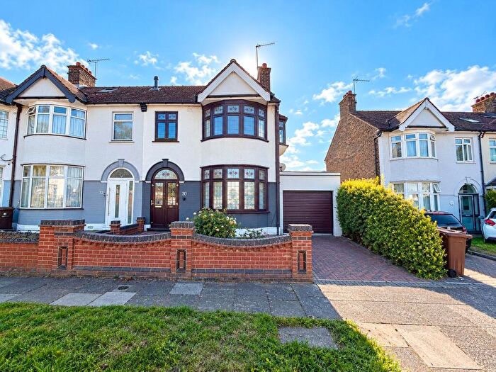 3 Bedroom End Of Terrace House For Sale In Buller Road, Barking, IG11