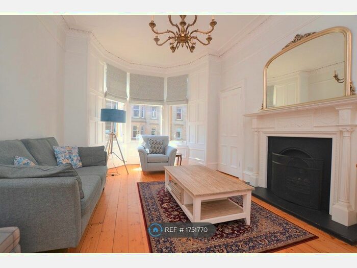 2 Bedroom Flat To Rent In Comely Bank Avenue, Edinburgh, EH4