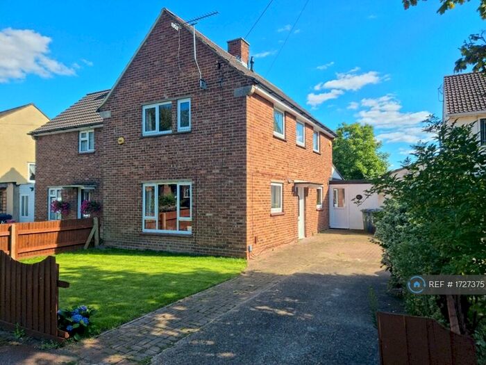3 Bedroom Semi-Detached House To Rent In Howard Road, Cambridge, CB5