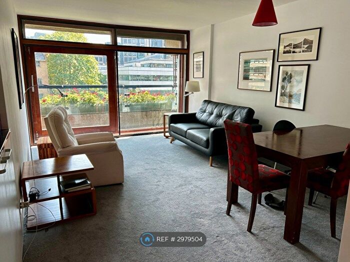 2 Bedroom Flat To Rent In Barbican, London, EC2Y