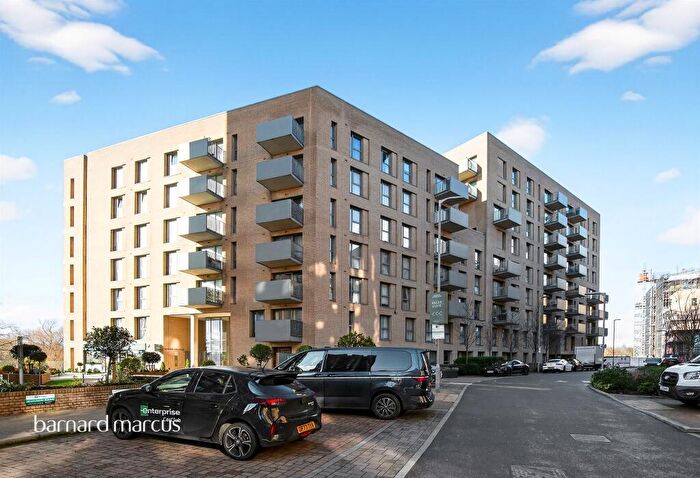 2 Bedroom Flat For Sale In Moorhen Drive, London, NW9