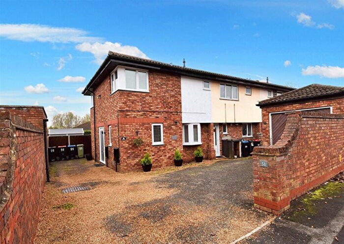 3 Bedroom End Of Terrace House To Rent In Quinton Drive, Bradwell, Milton Keynes, MK13