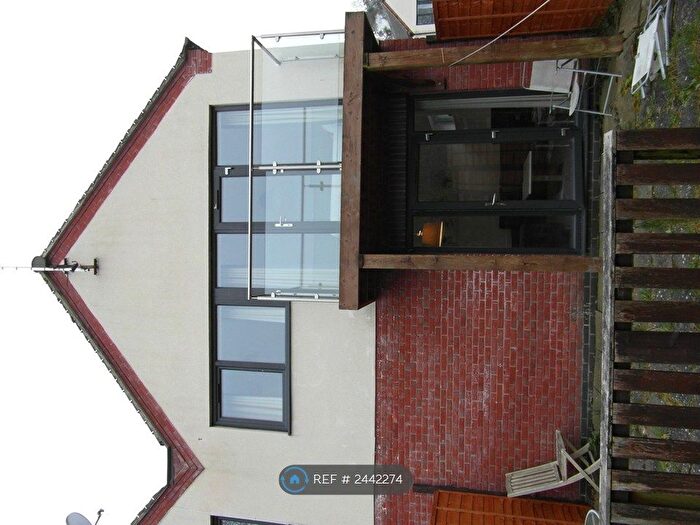 4 Bedroom Semi-Detached House To Rent In Saxon Way, Wychbold, Droitwich, WR9