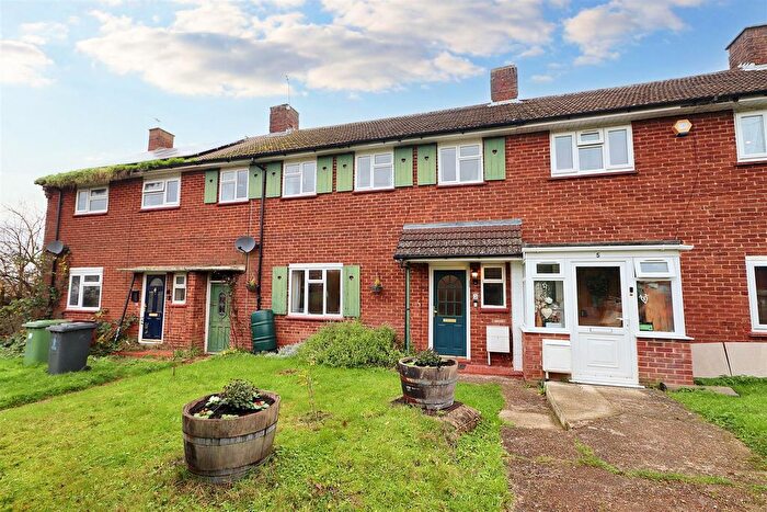 4 Bedroom Property For Sale In Delius Close, Elstree, Borehamwood, WD6