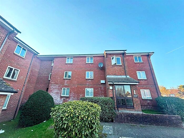 1 Bedroom Flat For Sale In Churchdale Road, Eastbourne, BN22