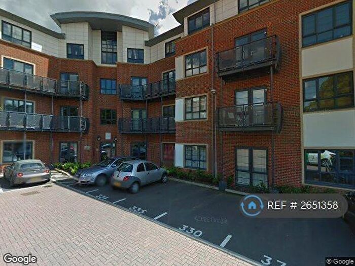 1 Bedroom Flat To Rent In Wallis Square, Farnborough, GU14