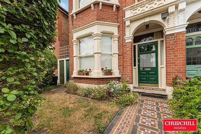 3 Bedroom Semi Detached House For Sale In Merlin Road, Aldersbrook, E12