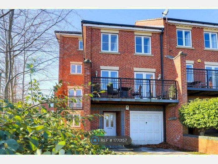 5 Bedroom Semi-Detached House To Rent In Cudworth Drive, Nottingham, NG3