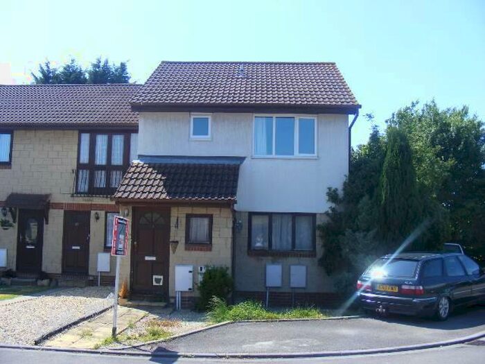 1 Bedroom Flat To Rent In Appletree Court, Worle, Weston-super-Mare, BS22