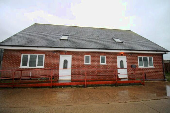 3 Bedroom Semi-Detached Bungalow To Rent In Netherhall Road, Harlow, CM19