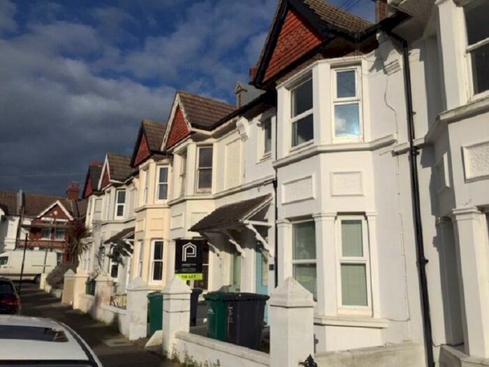 2 Bedroom Flat To Rent In Shelley Road, Hove, BN3