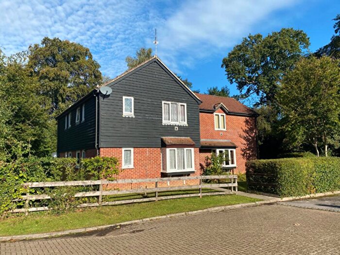 Studio To Rent In The Brackens, Dibden Purlieu, Southampton, Hampshire, SO45