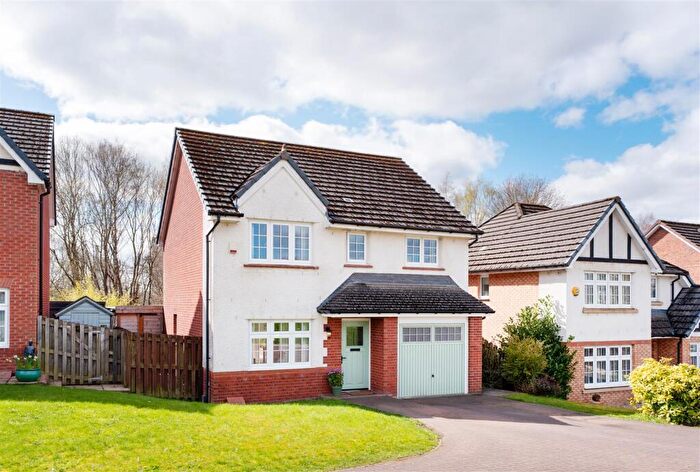 4 Bedroom Detached House For Sale In Vesuvius Drive, Motherwell, ML1