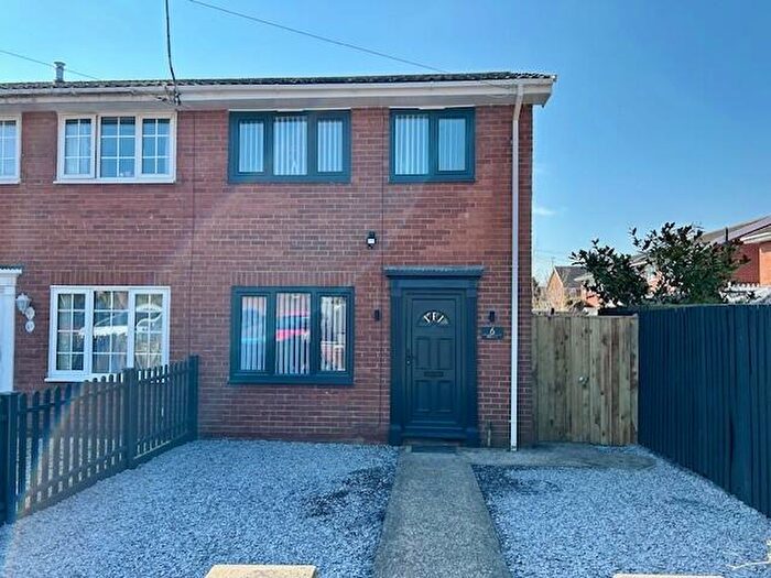 3 Bedroom End Of Terrace House To Rent In Hope Street, Saltney, CH4