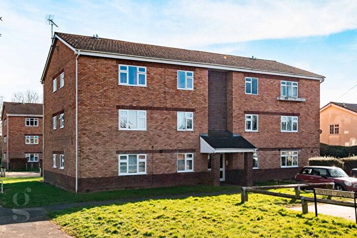 1 Bedroom Flat For Sale In Newbury Court, Bobblestock, Hereford, HR4
