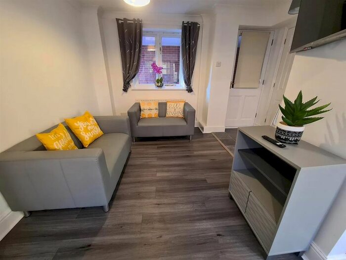 3 Bedroom Terraced House To Rent In Station Road West, Canterbury, CT2