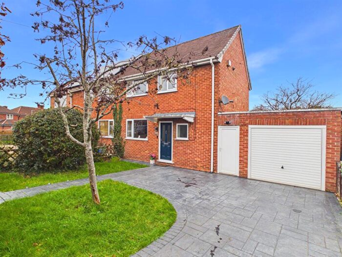 2 Bedroom Semi Detached House For Sale In Brooklands Park, Longlevens, Gloucester, GL2