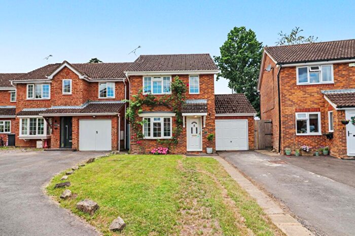 3 Bedroom Detached House For Sale In Stubbington Way, Fair Oak, SO50