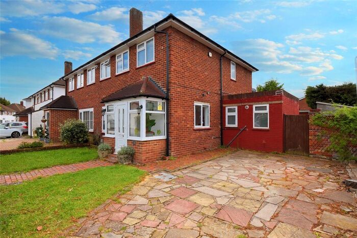 4 Bedroom Semi-Detached House To Rent In Regent Avenue, Uxbridge, UB10