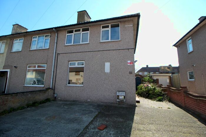 3 Bedroom End Of Terrace House To Rent In Treswell Road, Dagenham, RM9