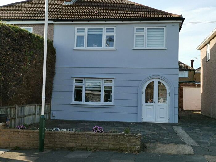 3 Bedroom Semi-Detached House For Sale In Helmsdale Road, Romford, RM1