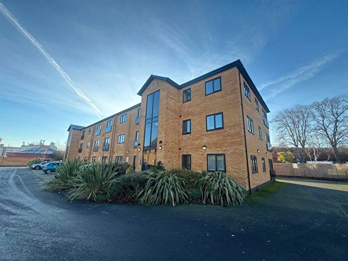 1 Bedroom Flat To Rent In Foxhill Road East, Carlton, NG4