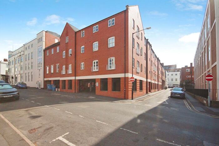 2 Bedroom Apartment For Sale In Windsor Place, Leamington Spa, CV32