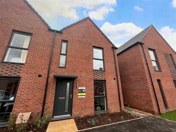 3 Bedroom Property To Rent In Dolomite Close, Newport, NP19