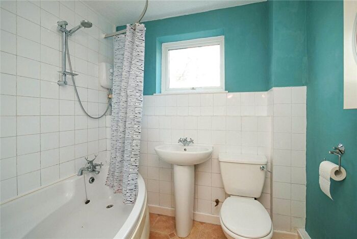 1 Bedroom Flat To Rent In Otley Road, Charlestown, Shipley, West Yorkshire, BD17