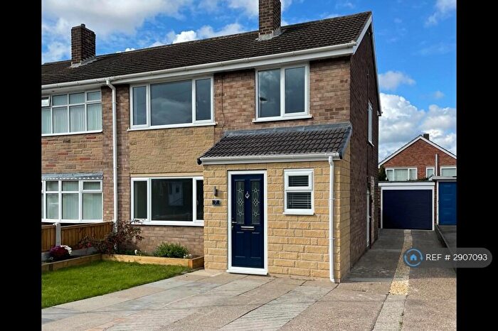3 Bedroom Semi-Detached House To Rent In Totley Mount, Chesterfield, S43