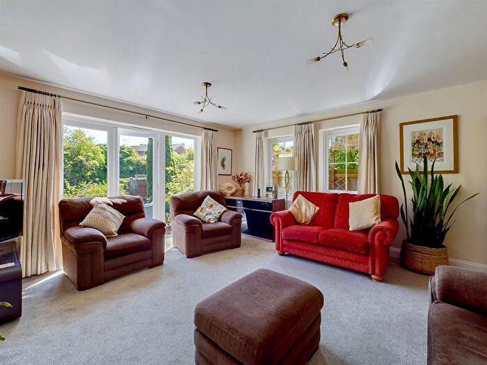 4 Bedroom Detached House For Sale In Meadow Road, Malvern, WR14