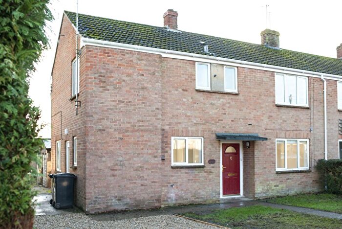 4 Bedroom Semi Detached House To Rent In Webbs Way, Burbage, Marlborough, SN8