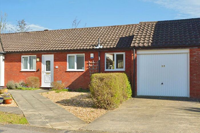 2 Bedroom Bungalow For Sale In Thresher Grove, Greenleys, Milton Keynes, Buckinghamshire, MK12