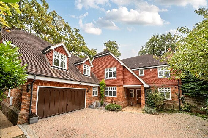 5 Bedroom Detached House To Rent In Courtney Place, Cobham, KT11